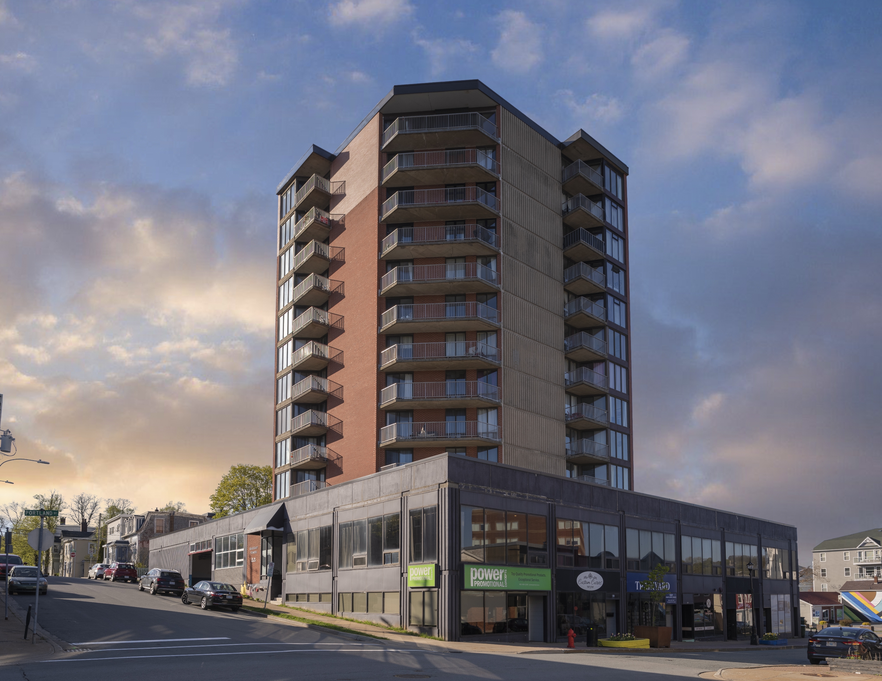 22 Dundas St.,105