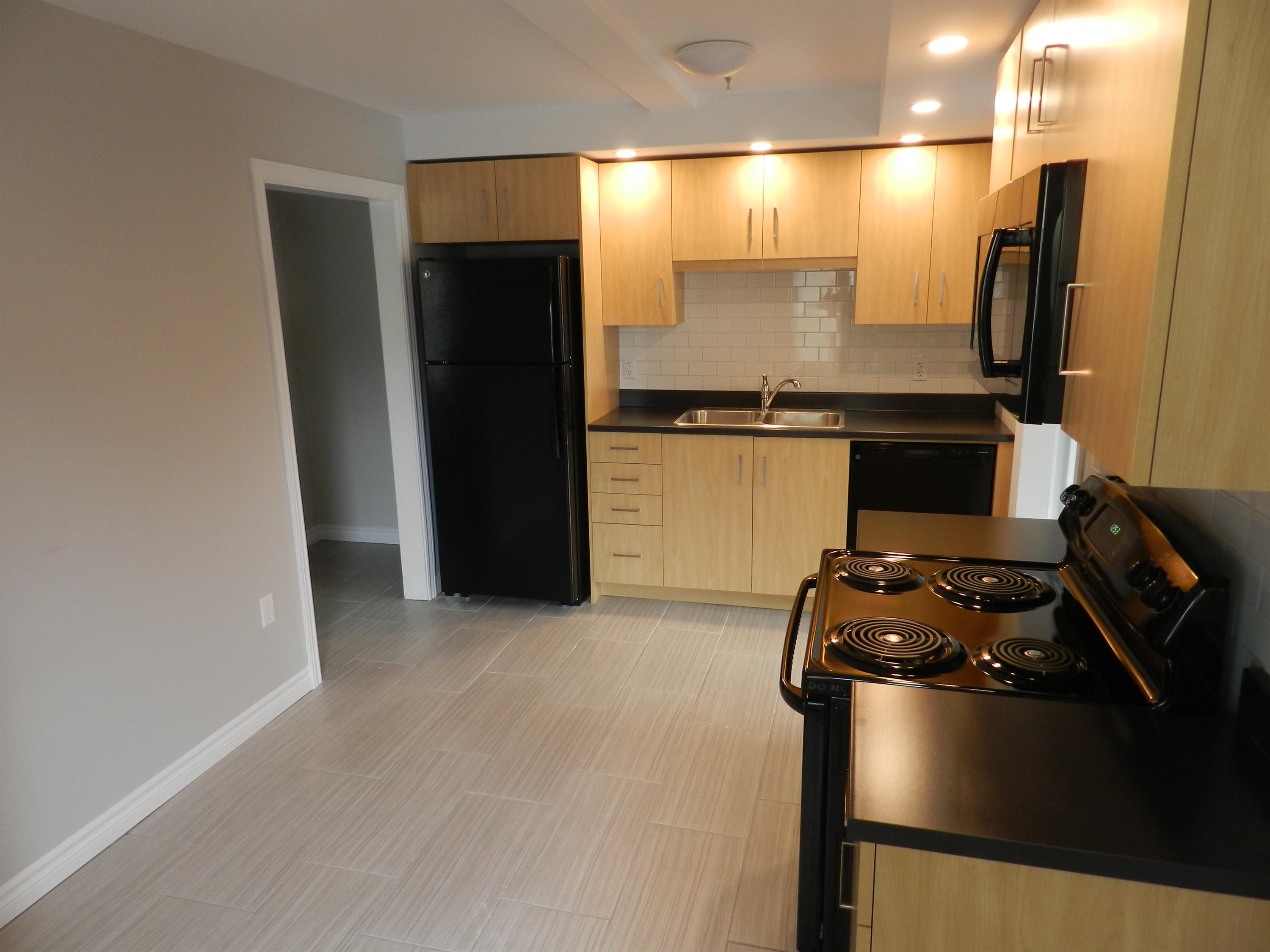 49 Melrose Ave., Apt 1