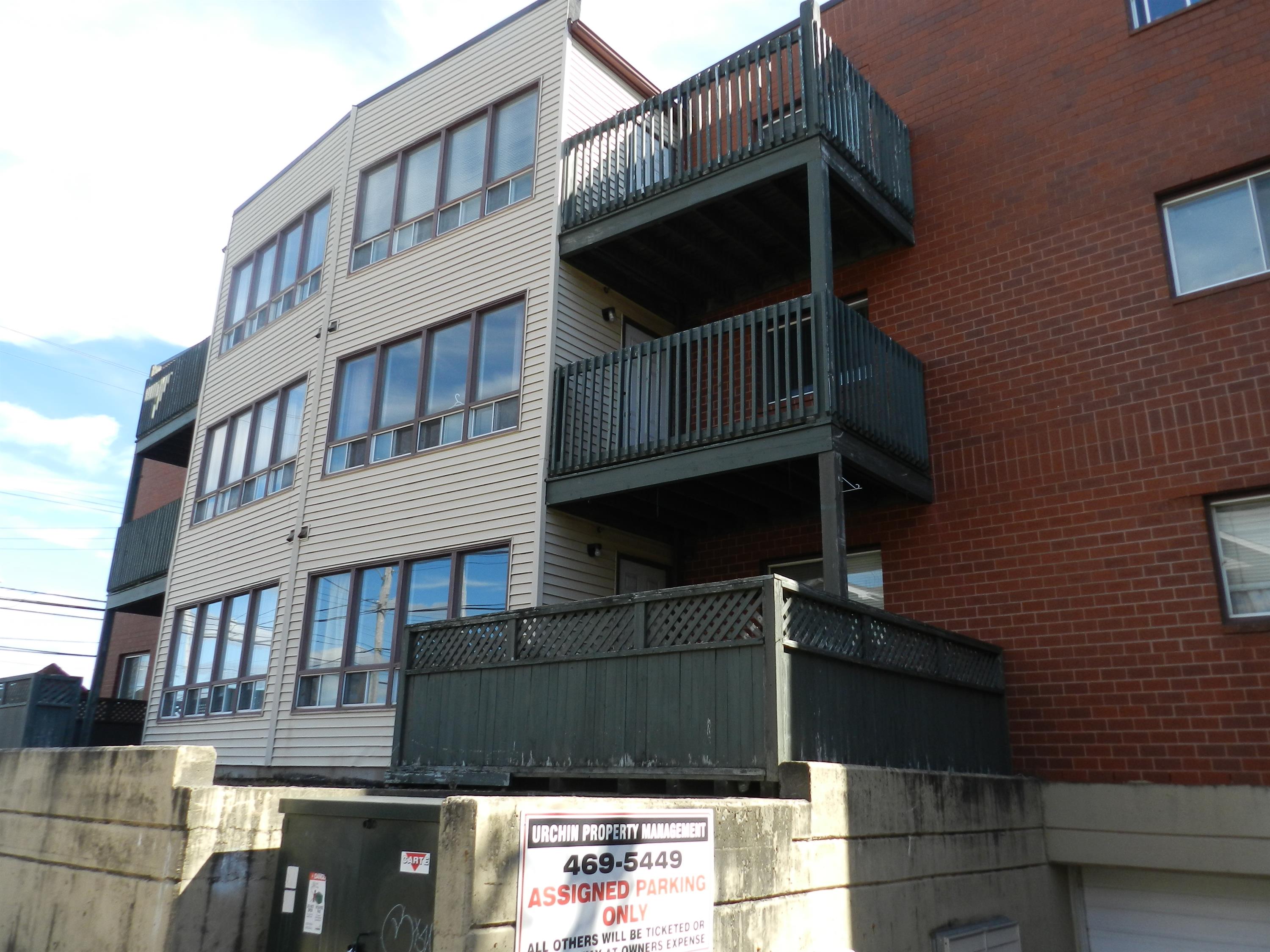 3034 Windsor St., Apt 205